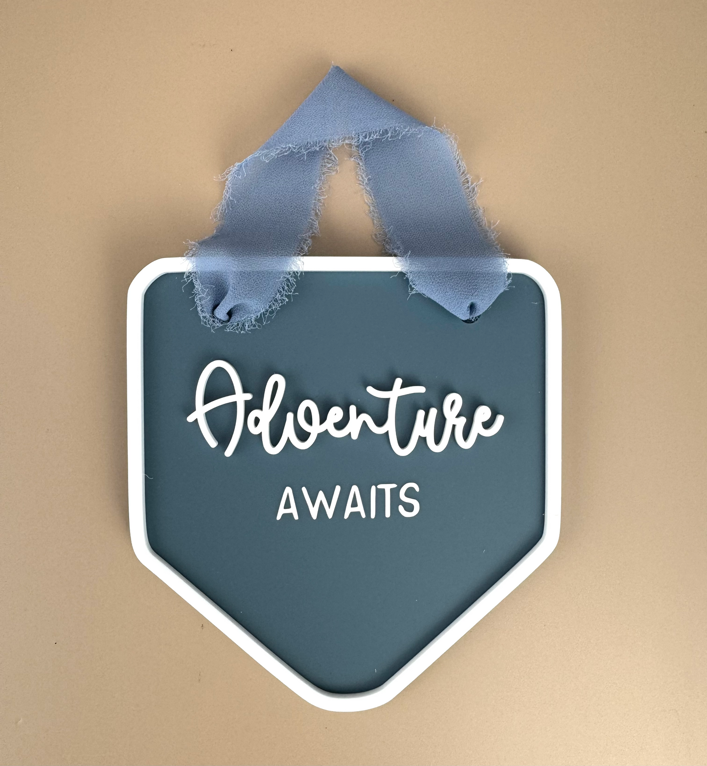 Decor Wall Banner - Adventure awaits