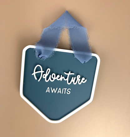 Decor Wall Banner - Adventure awaits