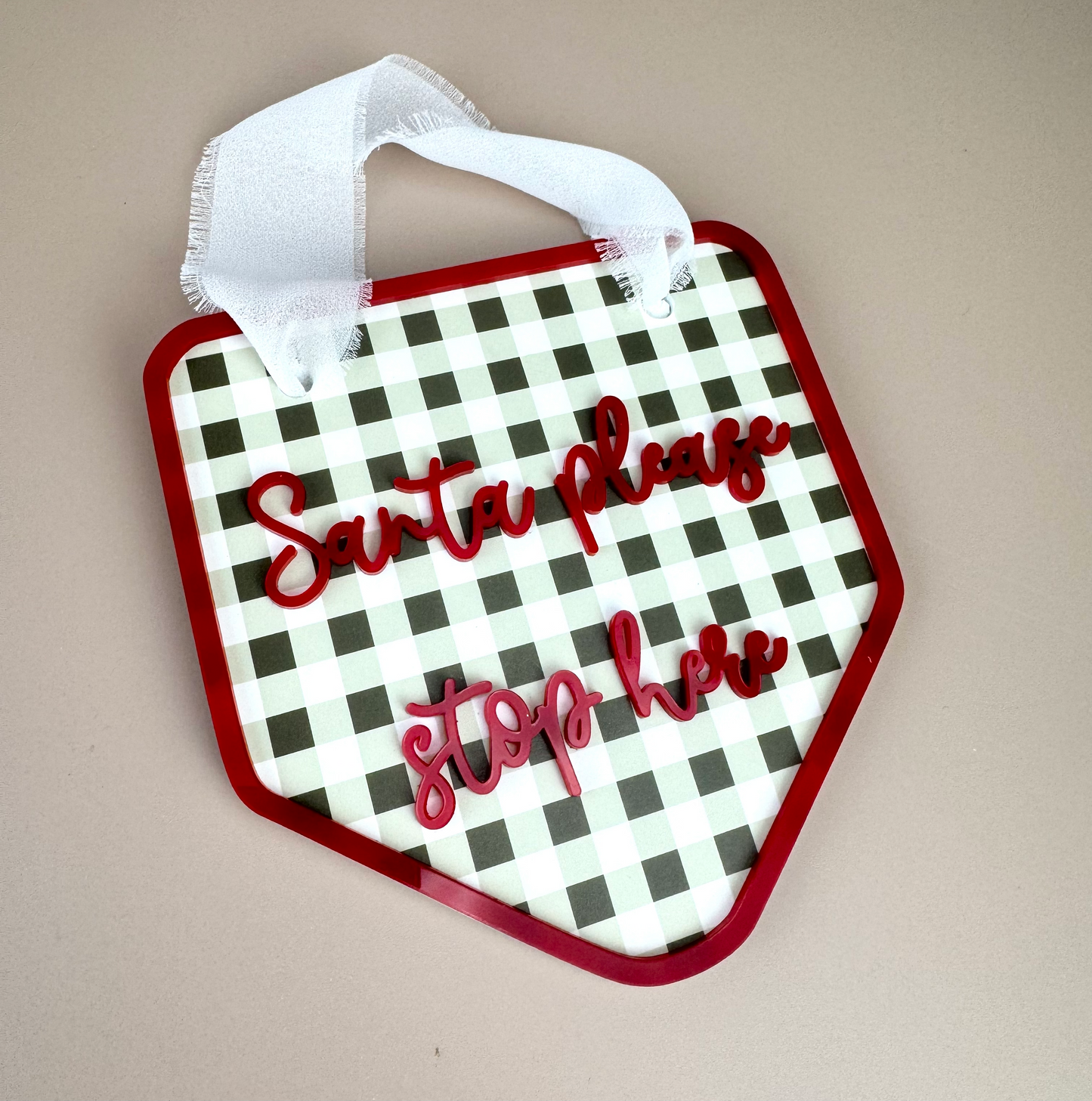 Santa please stop here hanging sign - Gingham